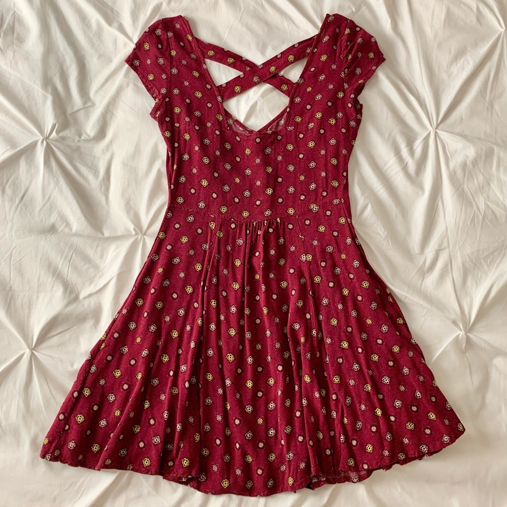 Red Patterned Spring/Summer Dress - Picture 2 of 3
